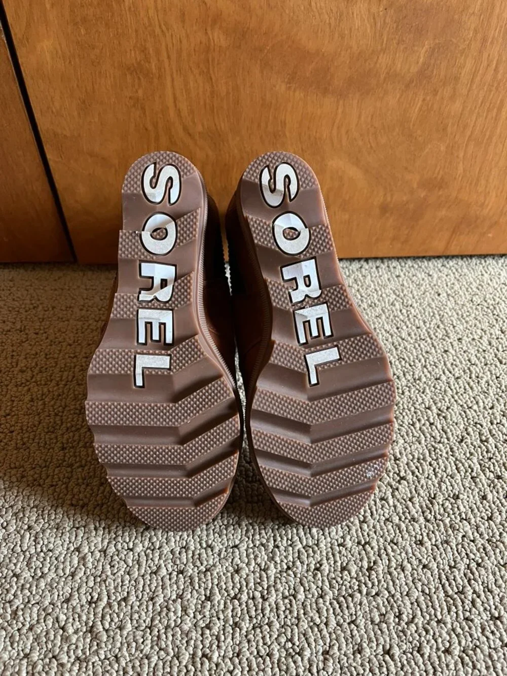 SOREL Joan of Arctic Wedge II Chelsea Boot in Iced Tea, Very Good Condition Sz 5